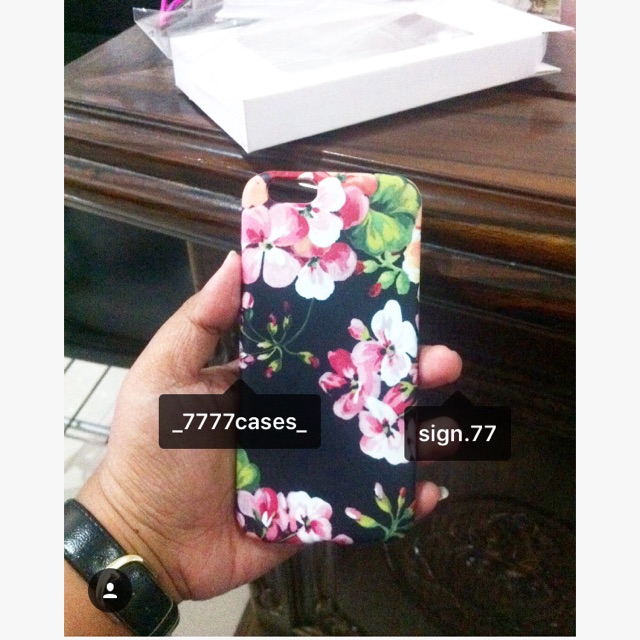 

CASE BUNGA (semua tipe hape bisa pesan + FREE TULIS nama mu)