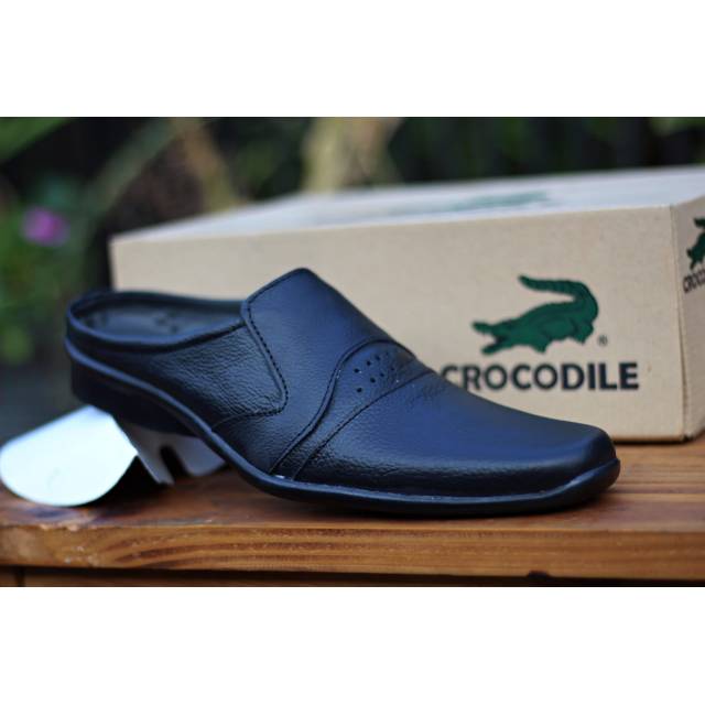 Sandal sepatu crocodile bustong sandalpria sandalslide casual murah sandalkulit Asli