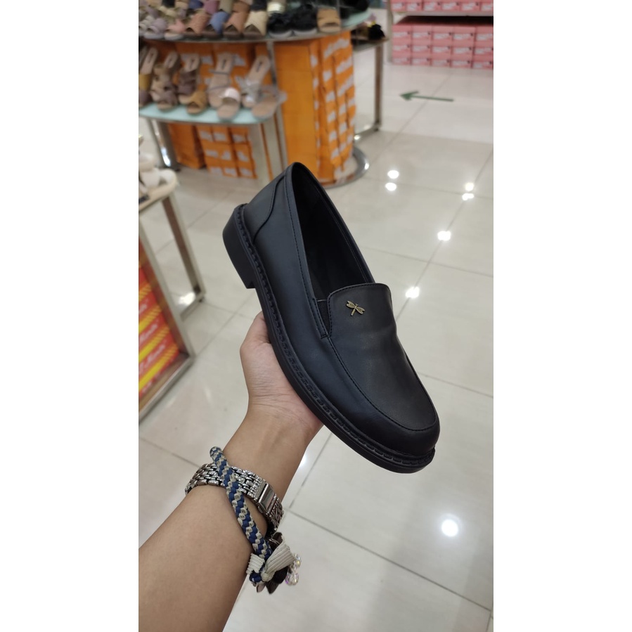 Sepatu Loafer Triset Warna Hitam