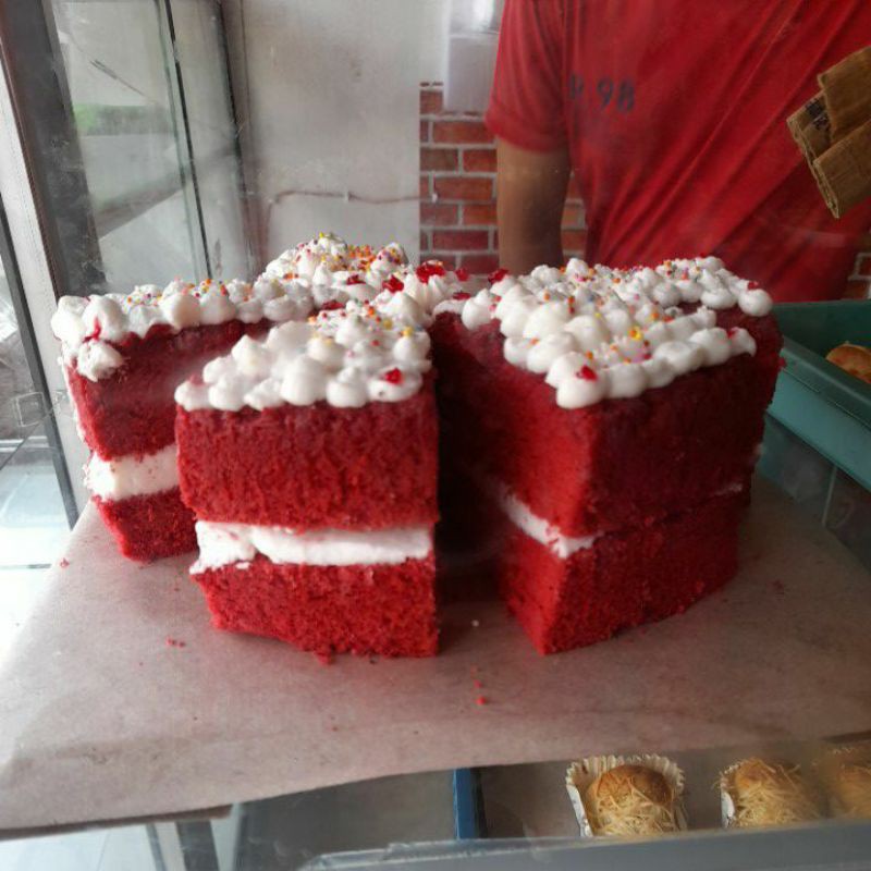 

kue kekinian red velvet dan bronies lumer