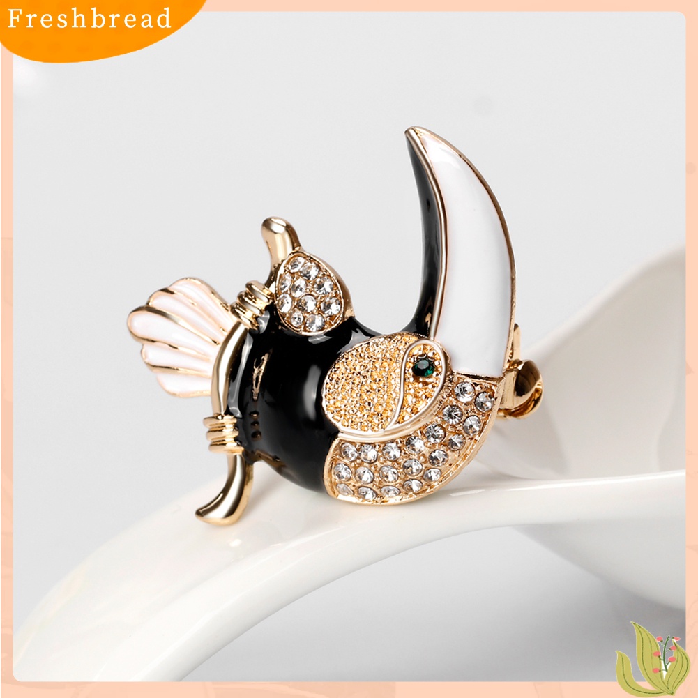 [ TERLARIS]Elegant Colorful Cartoon Parrot Shiny Rhinestone Animal Women Gift Brooch Pin