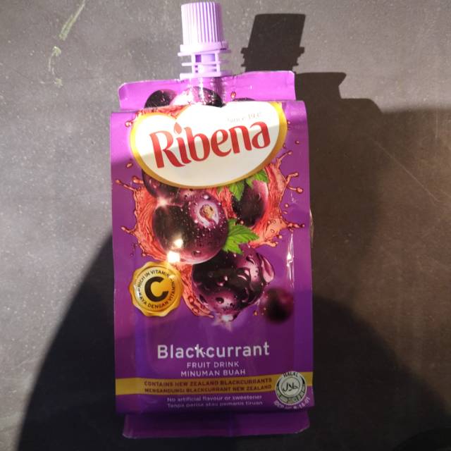 

Ribena blackcurrant 330ml minuman buah blackcurrant fruity drink minuman buah