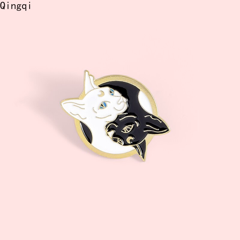 Bros Pin Enamel Bentuk Kucing Twin Cat Warna Hitam Putih Untuk Hadiah Anak