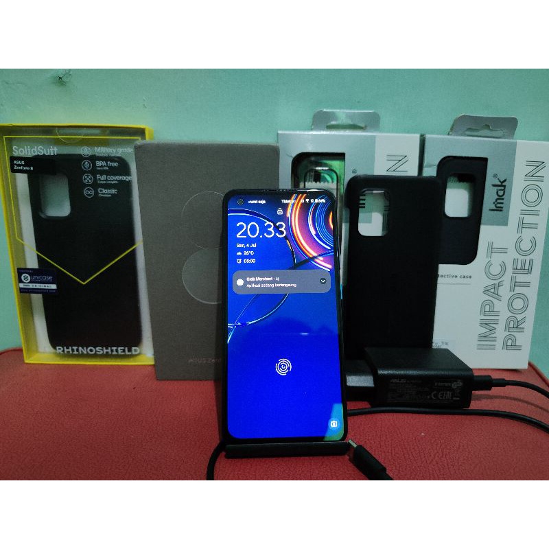 Asus Zenfone 8 second