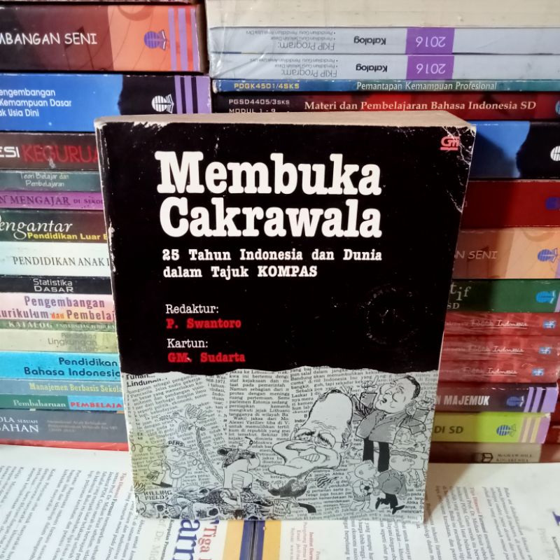 MEMBUKA CAKRAWALA 25 TAHUN INDONESIA DAN DUNIA DALAM TAJUK KOMPAS
