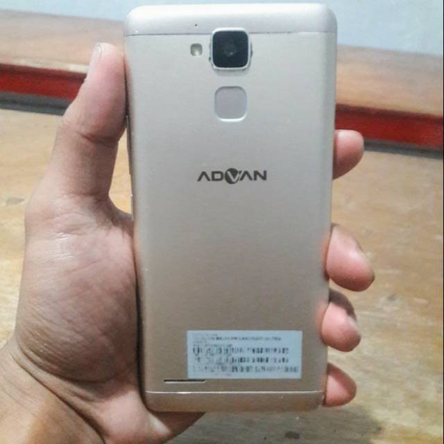 Advan G1 Pro minus Advan i5k minus 3/32