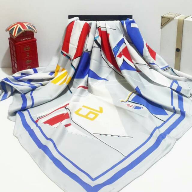 Hijab Segiempat katun satin glossy premium abstrak abu muda