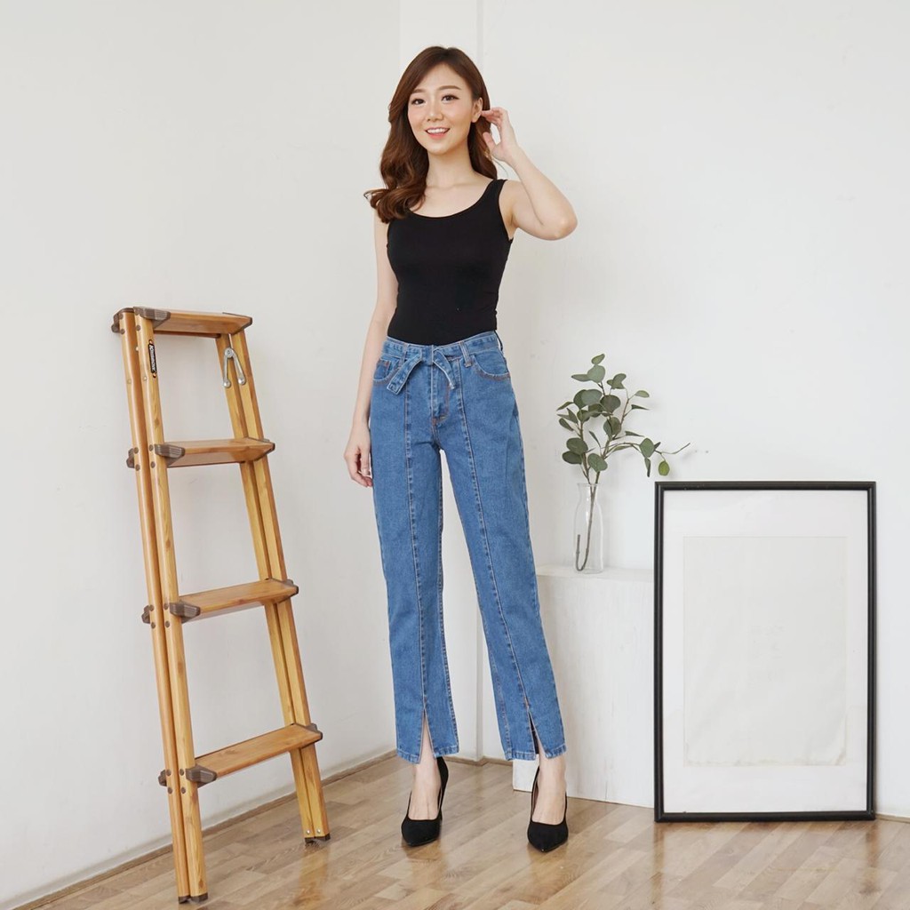 FWR - CITA BOYFRIEND JEANS CUT FREE BELT