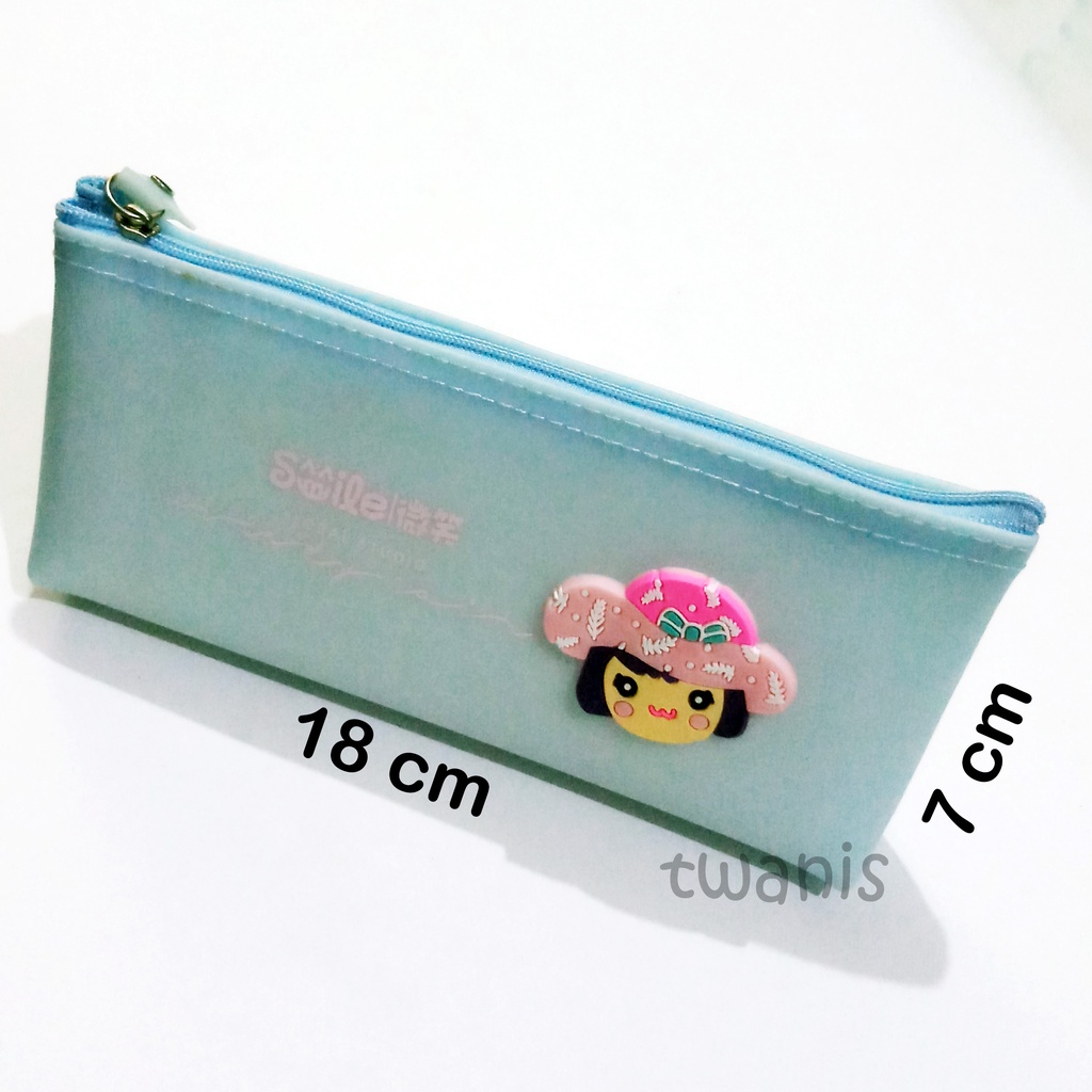 

TEMPAT PENSIL DOMPET PENSIL SMILE WARNA BIRU MUDA