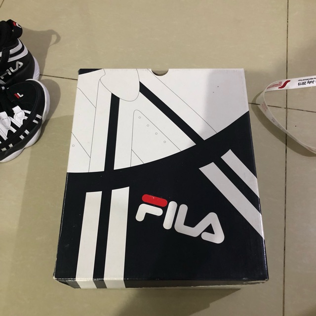Fila sepatu Fila original