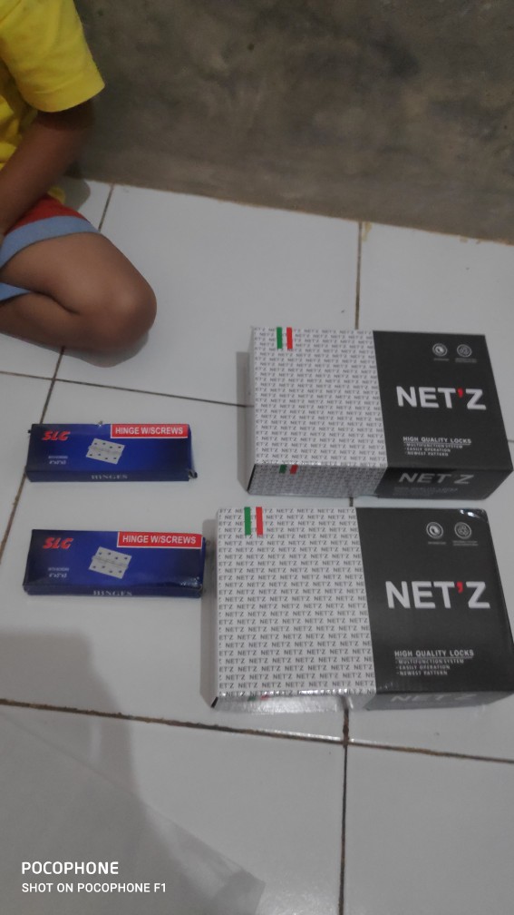 Kunci Pintu Rumah Set Tanggung ( Medium ) Sn/ Np Segi Netz