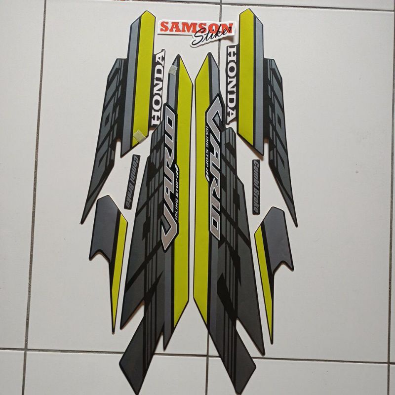 stiker striping motor Honda Vario techno 125 iss 2017 hitam hijau