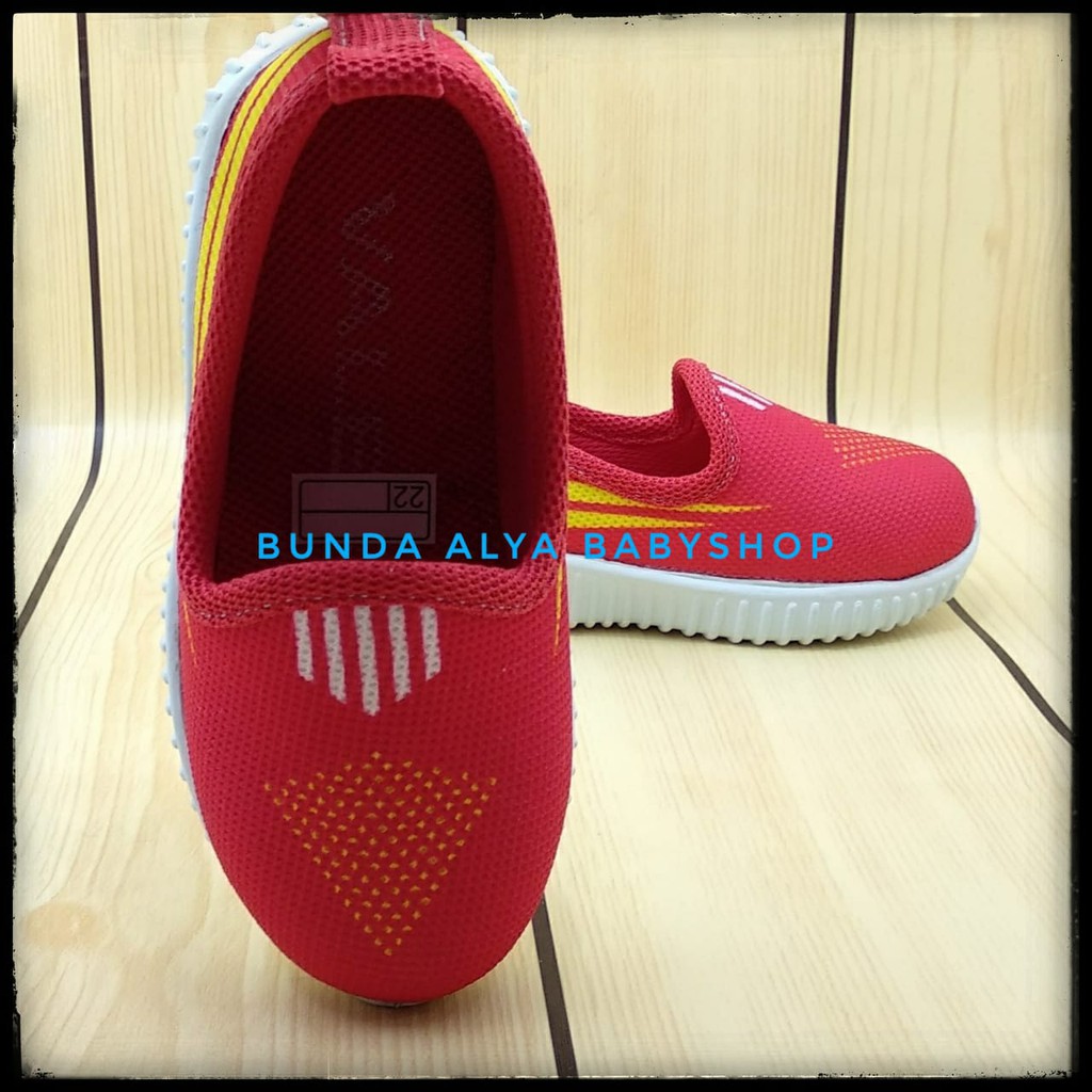 Sepatu Anak Perempuan Usia 1 2 3 4 5 6 Tahun Size 22 - 35 Garis MERAH - Sepatu Anak Cowok Cewek Alas Karet Anti Licin