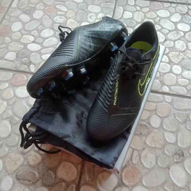 sepatu bola nike phantom venom elite FG
