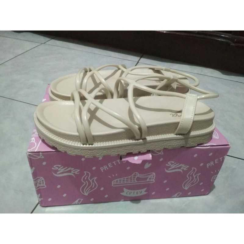 sandal karet empuk