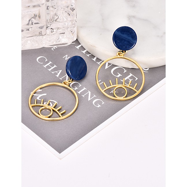 LRC Anting Tusuk Fashion Gold Color Eye Shape Design Hollow Out Earrings