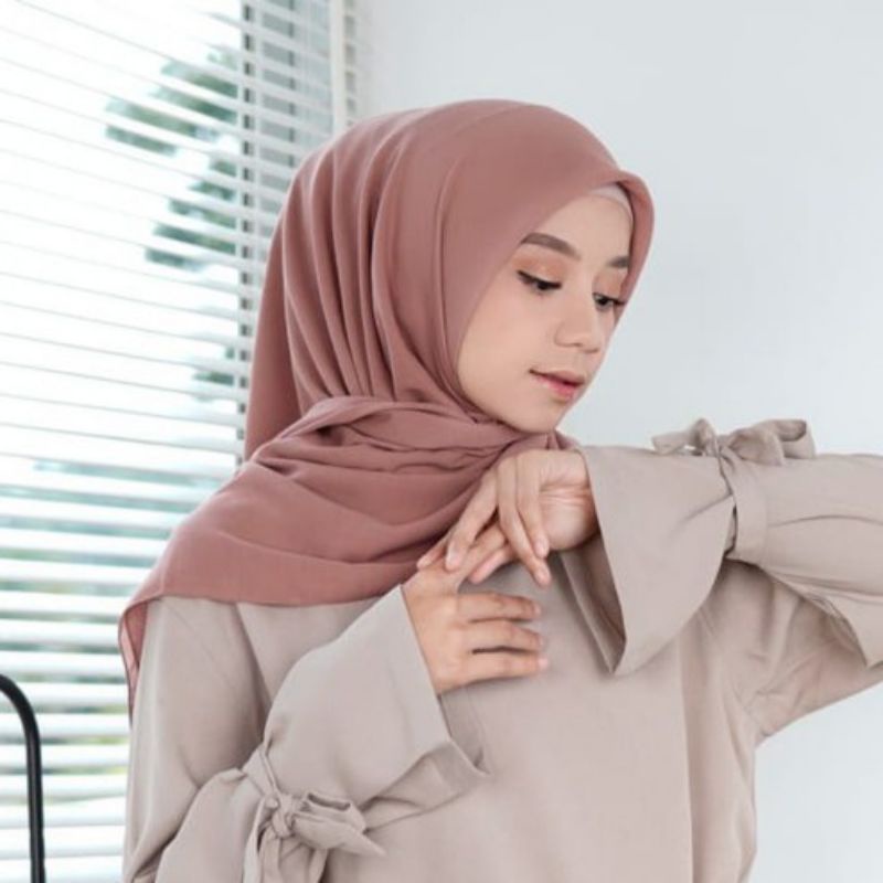 Basic Voal Hijab Segiempat Premium Voal by Mallow Hijab-Milo