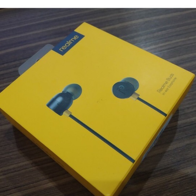 HANDSFREE EARPHONE realme MAGNET