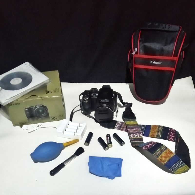 FUJIFILM FINEPIX S4500 30X ZOOM Kamera Digital Prosumer second / bekas Superzoom