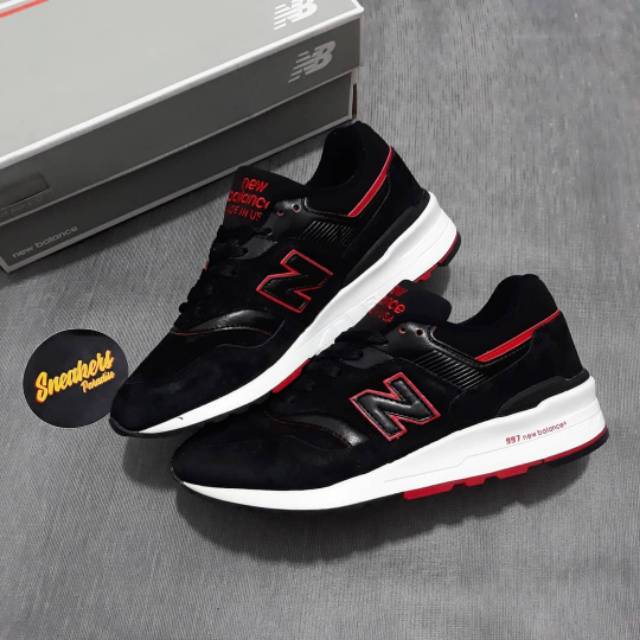 New Balance 997 Black Red