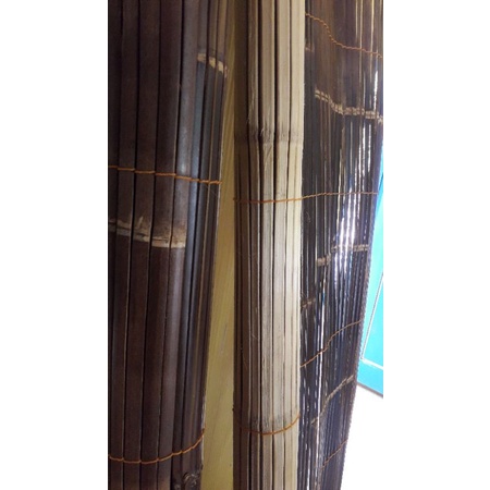 tirai bambu wulung kulitan