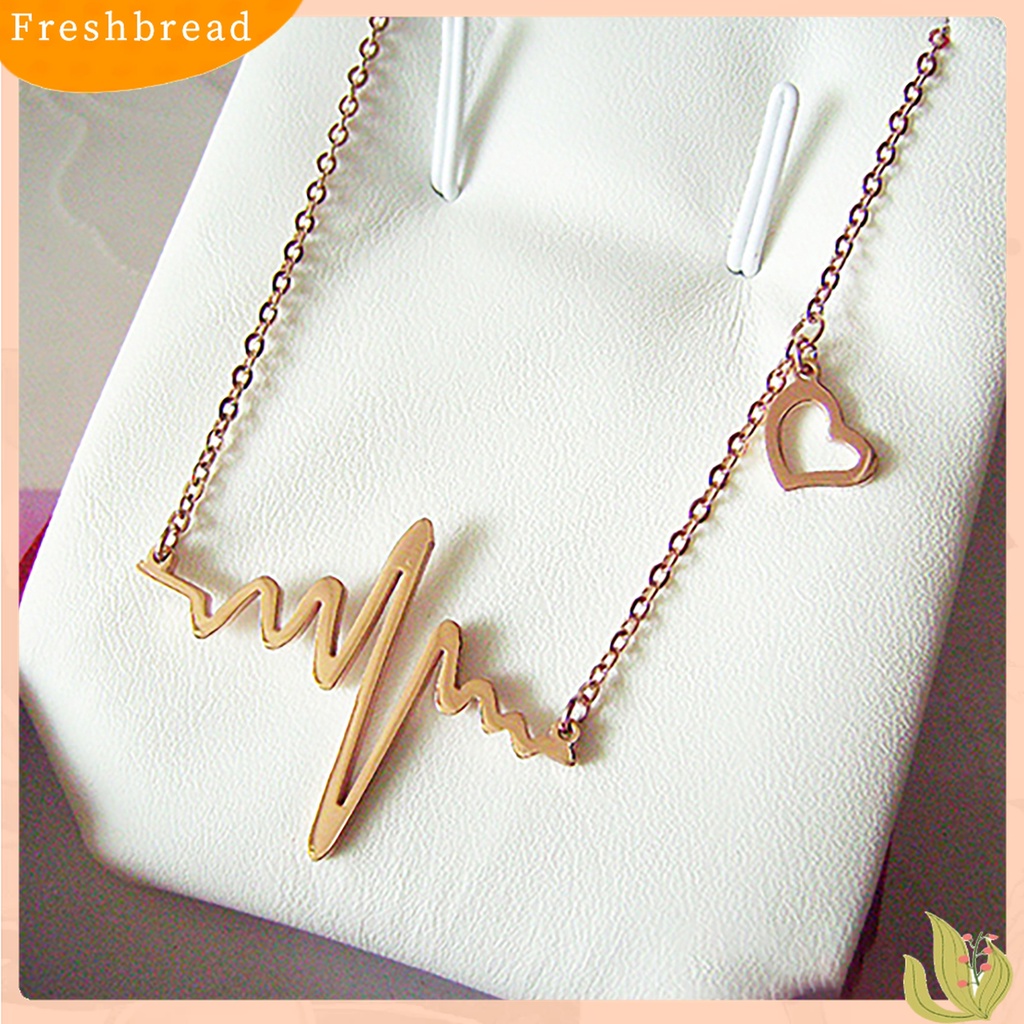 [TERLARIS]Necklace Exquisite Clasp Closure Women Alloy Heart Jump Pendant Chain for Wedding