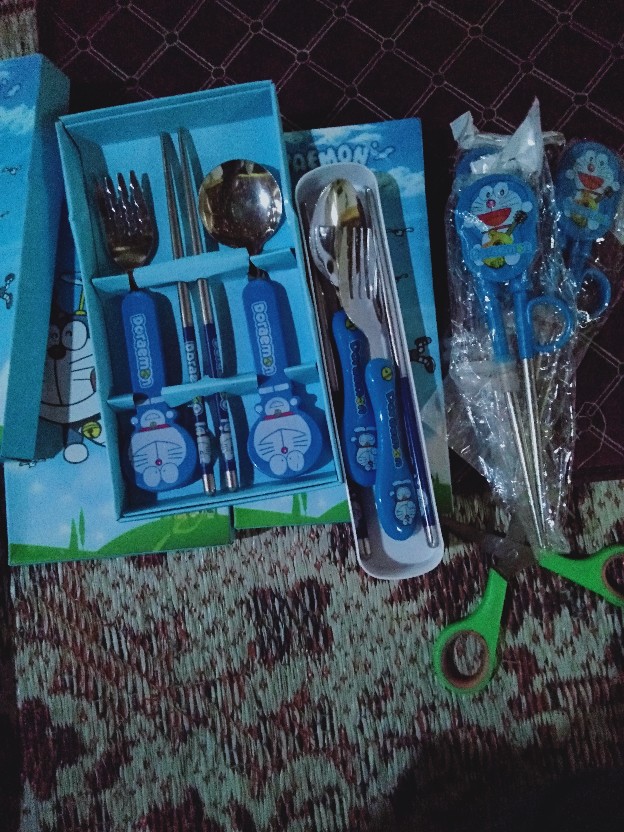 Set Sendok, Garpu, Sumpit Doraemon