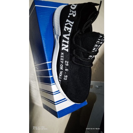 SEPATU SNEAKERS PEREMPUAN DR KEVIN ORIGINAL