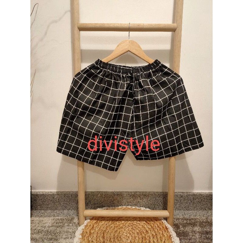 CELANA KOLOR | CELANA SANTAI | CELANA MURAH | GROSIR CELANA PENDEK BOXER PRIA / WANITA DEWASA-Kotak hitam