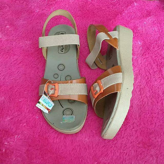 Sandal cewek bangkol coklat