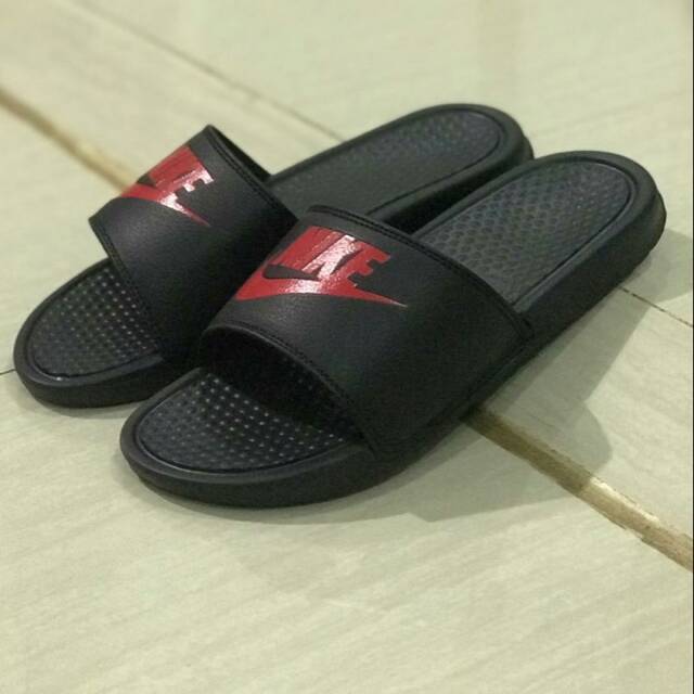 nike benassi jdi black red