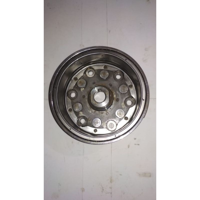 Magnit Revo absolut karbu