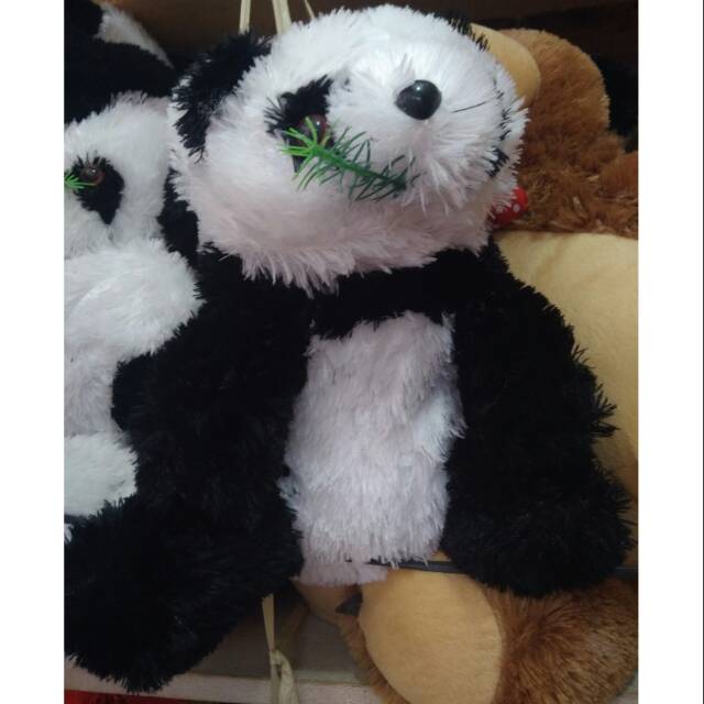 Boneka panda kecil
