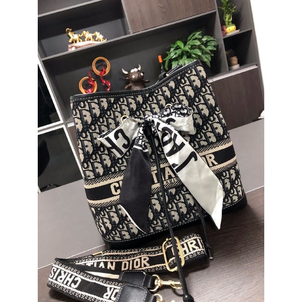 DJ2201  TAS BRANDED PLUS DUS DAN INVOICE