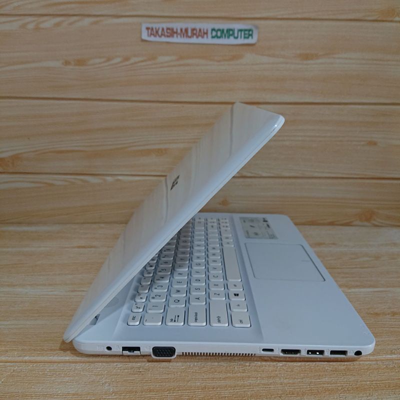 Laptop Asus X441SA 2GB/500GB Second-Putih