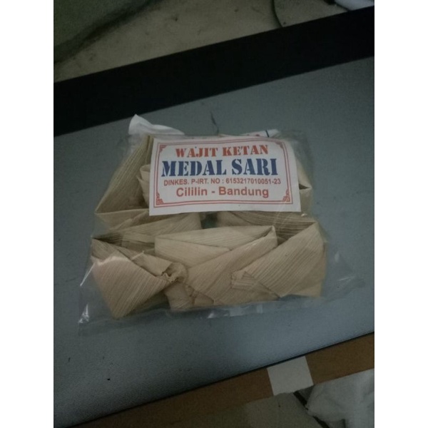 

wajit medal sari