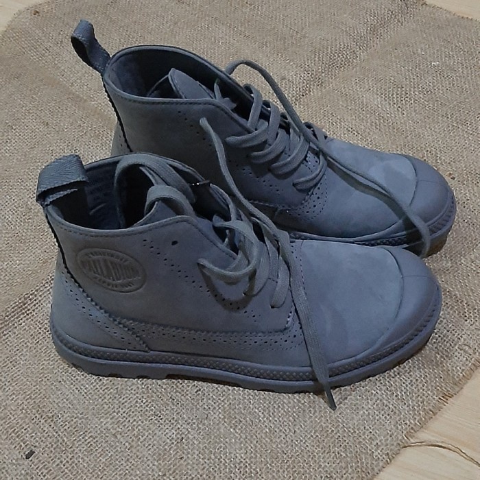 sepatu palladium original cewek