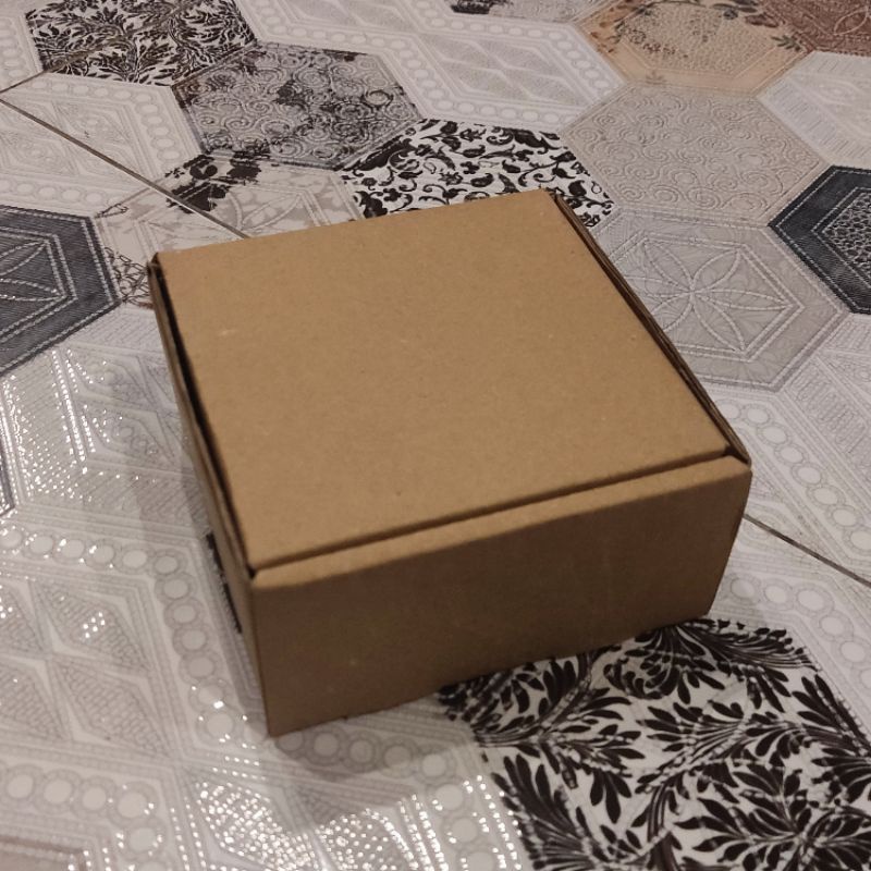 

KARDUS BOX DIE CUT UK 12x12x6 cm KARTON POLOS PACKAGING