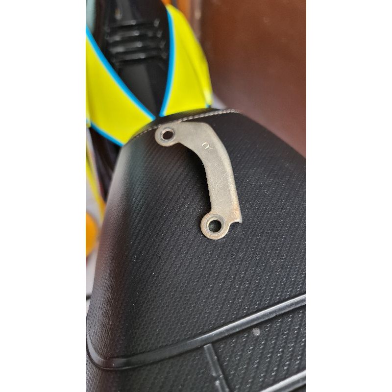 Braket R Cowling Raider 125/150