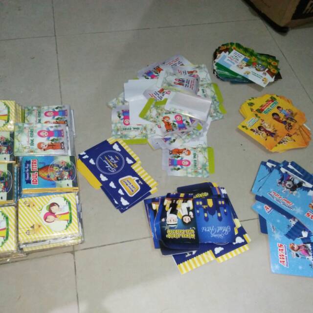 

Amplop lebaran dengan berbagai motiff sudah siap pakai mau beli ecer silahkan mau beli banyak gppa