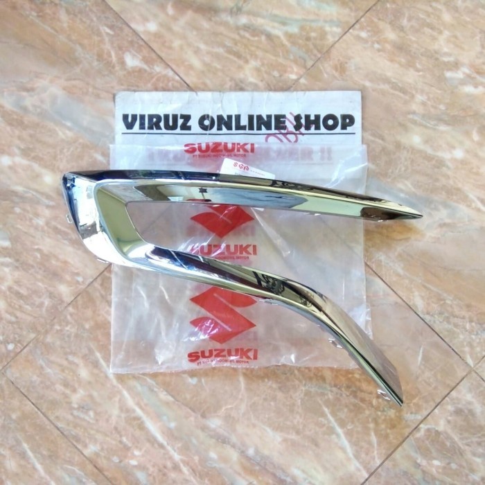 GARNISH LIST CHROME LAMPU FOG LAMP FOGLAMP BEMPER DEPAN NEW ERTIGA ORI