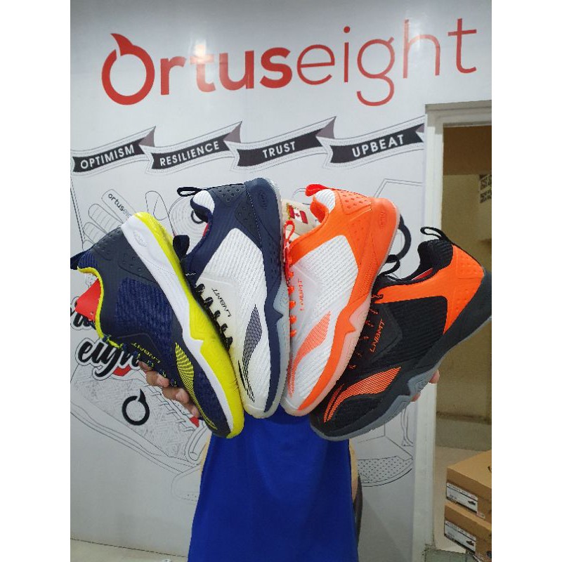 sepatu badminton lining Cloud Ace G8