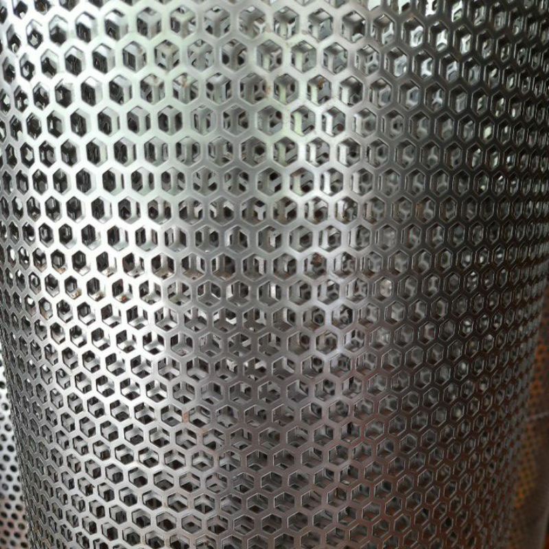 RAM/GREL TUTUP BOX SPEAKER LUBANG SEGI 6 60X80CM