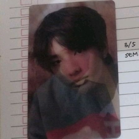 BOOKED Hyunjin levanter lenti