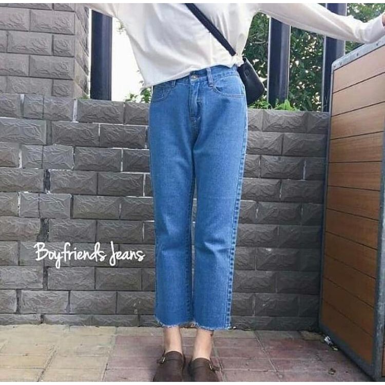 boyfriend jeans unfinished cut medium blue celana jeans boyfriend jeans unfinished cut medium blue celana jeans