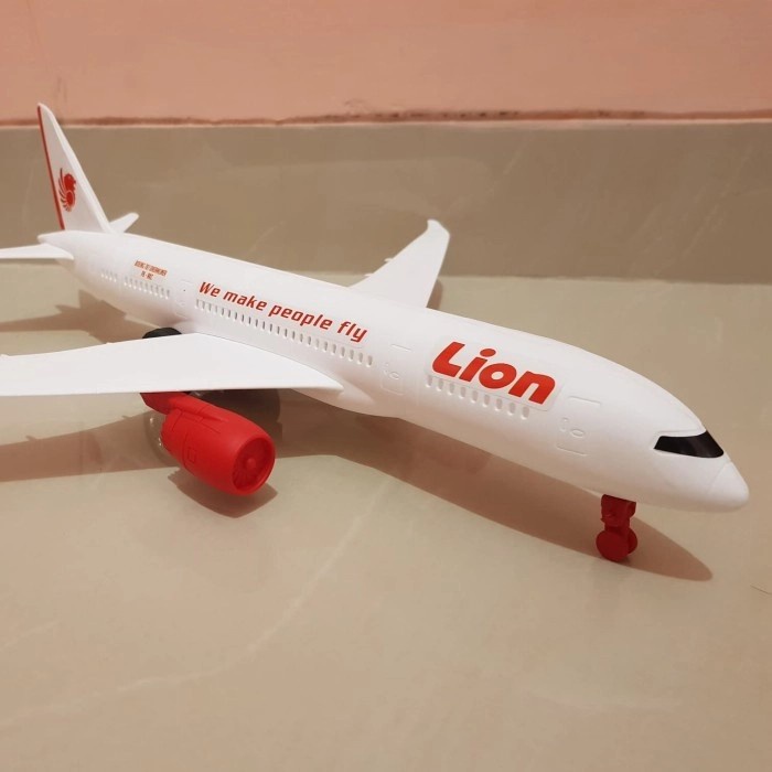 Mainan pesawat terbang rakit dalam negeri - kapal dorong miniatur