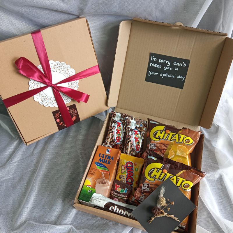 

Hampers Snack Box