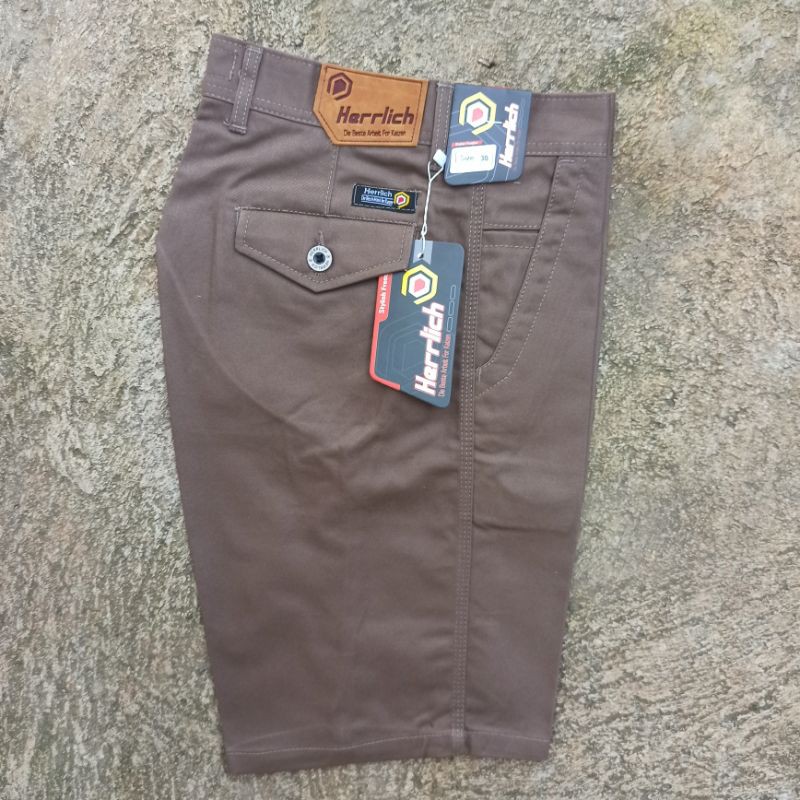 Chinos Pendek Original Herrlich Size 29-34