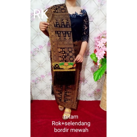 Rok dan Selendang Bordir Motif Palembang-1