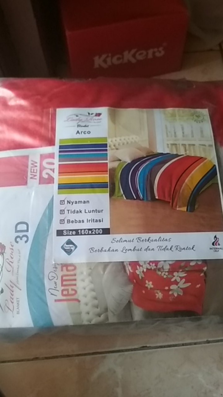 Selimut Ladyrose - Selimut Bulu Halus Murah - Selimut Bulu Motif Flower - Selimut Motif Bunga